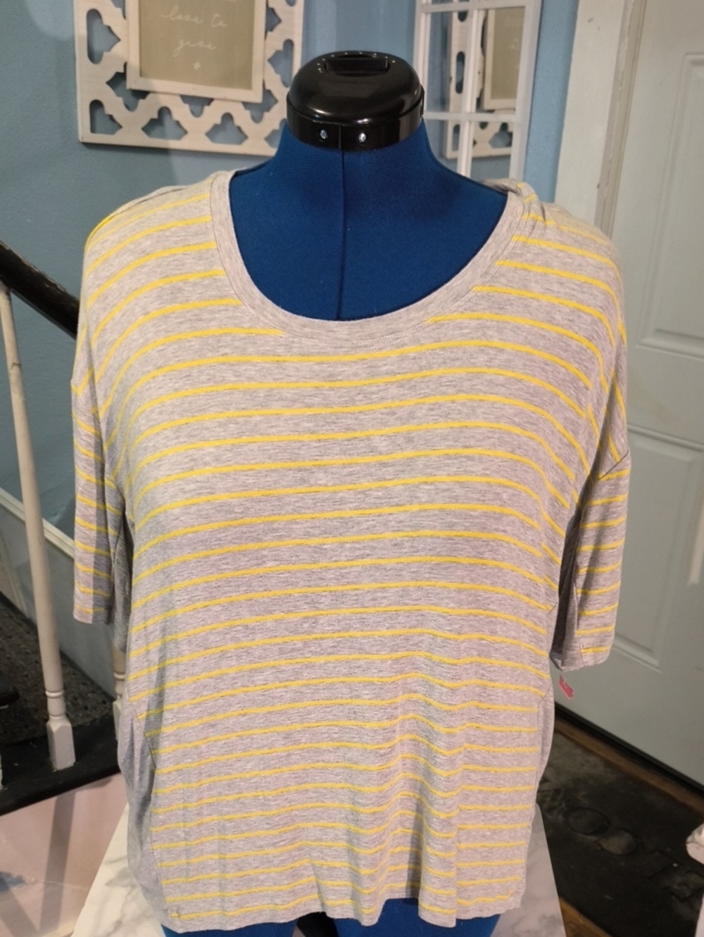 CAbi Light Gray and Yellow Striped Women’s Tee